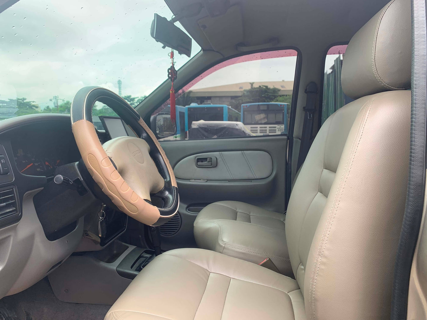 2003 ISUZU CROSSWIND 2.5L Diesel Engine AUTOMATIC TRANSMISSION Gold Aces Car Display Center