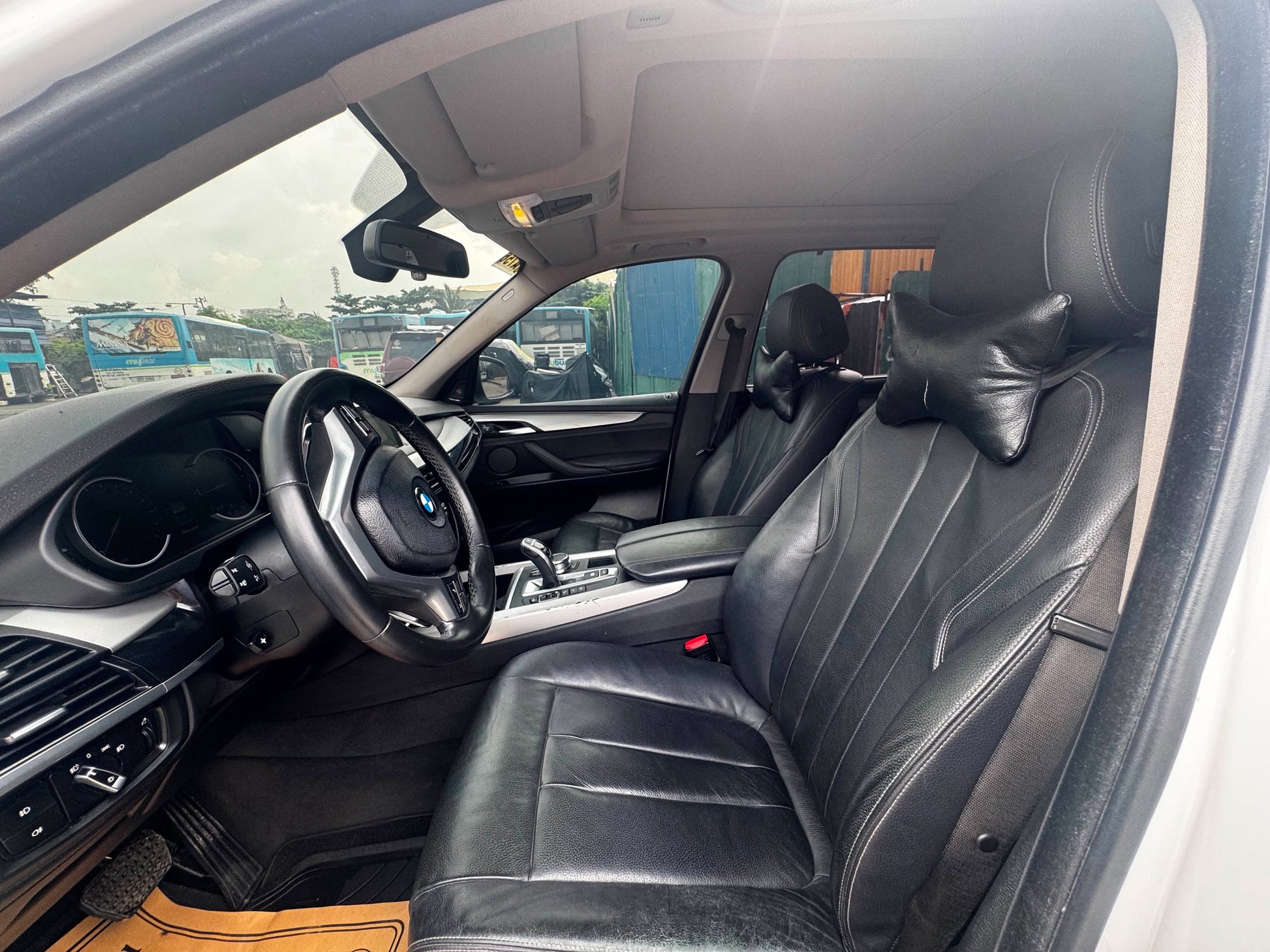 2018 BMW X5 XDRIVE 3.0D AUTOMATIC TRANSMISSION Gold Aces Car Display Center