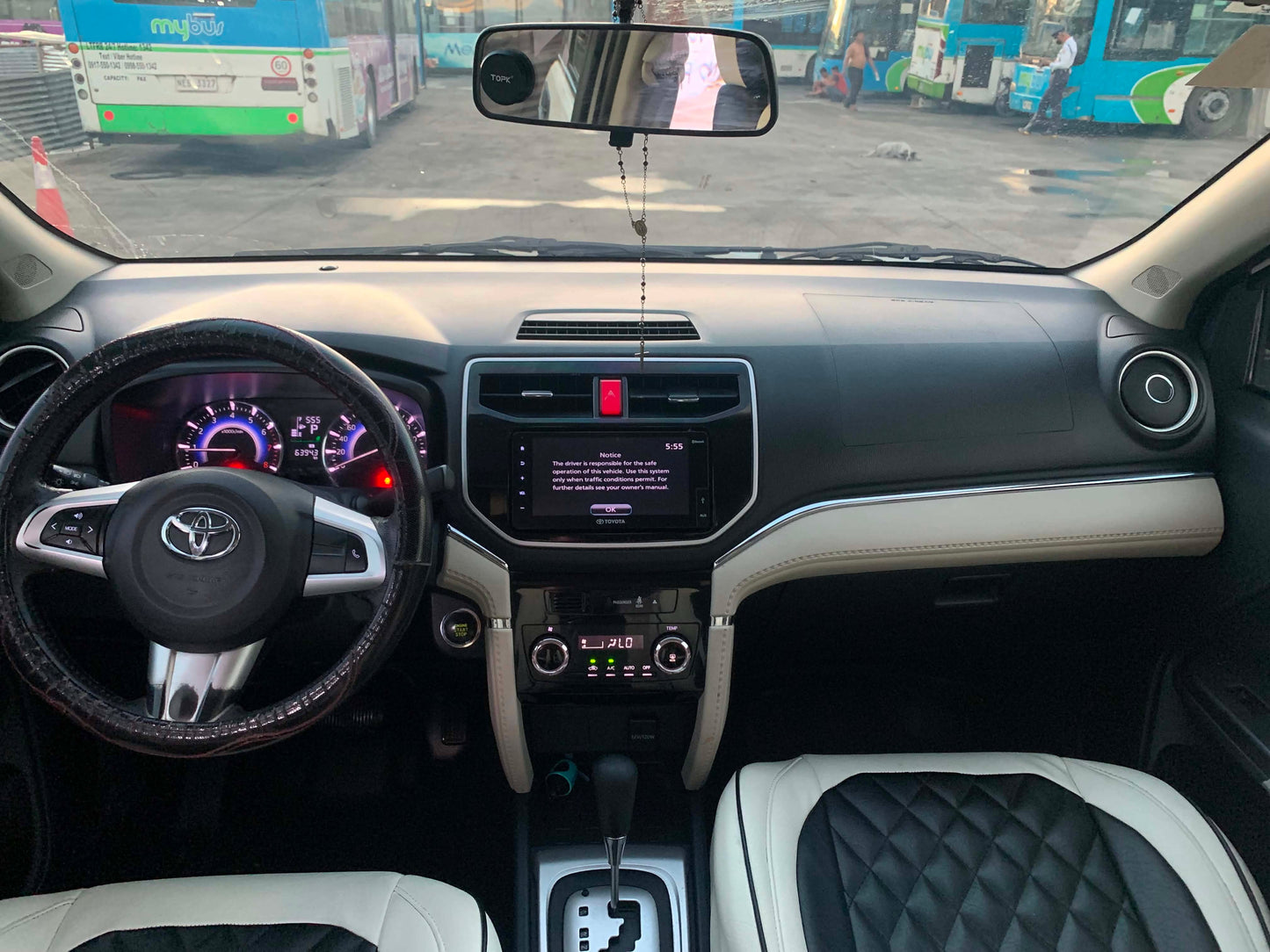 2020 TOYOTA RUSH 1.5L G AUTOMATIC TRANSMISSION Gold Aces Car Display Center