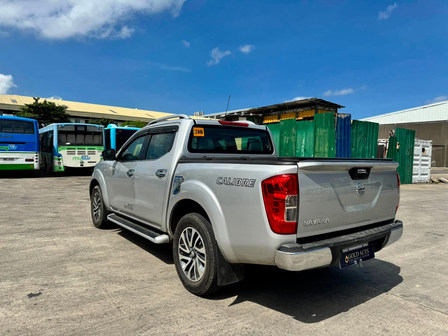 2019 NISSAN NAVARA 2.5L 4X2 EL AUTOMATIC TRANSMISSION Gold Aces Car Display Center