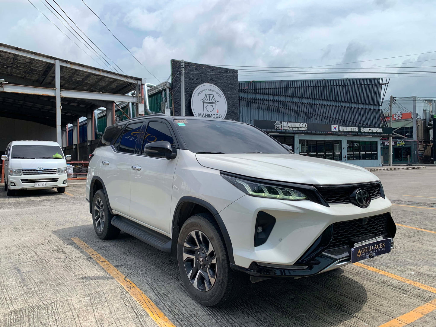 NEW ARRIVAL! 2021 TOYOTA FORTUNER 2.8L LTD 4X2 AUTOMATIC TRANSMISSION (37TKMS ONLY!) Gold Aces Car Display Center
