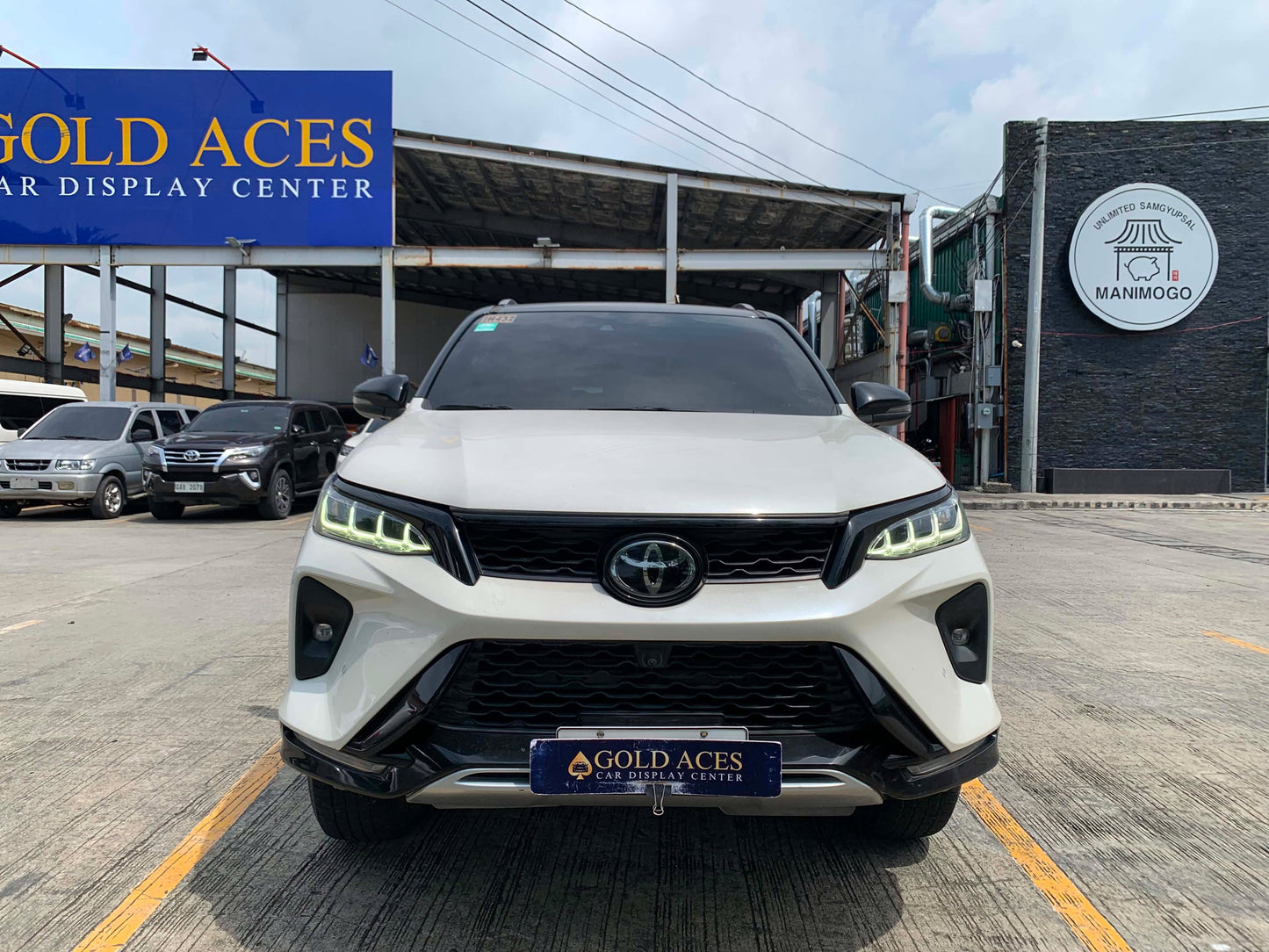 NEW ARRIVAL! 2021 TOYOTA FORTUNER 2.8L LTD 4X2 AUTOMATIC TRANSMISSION (37TKMS ONLY!) Gold Aces Car Display Center