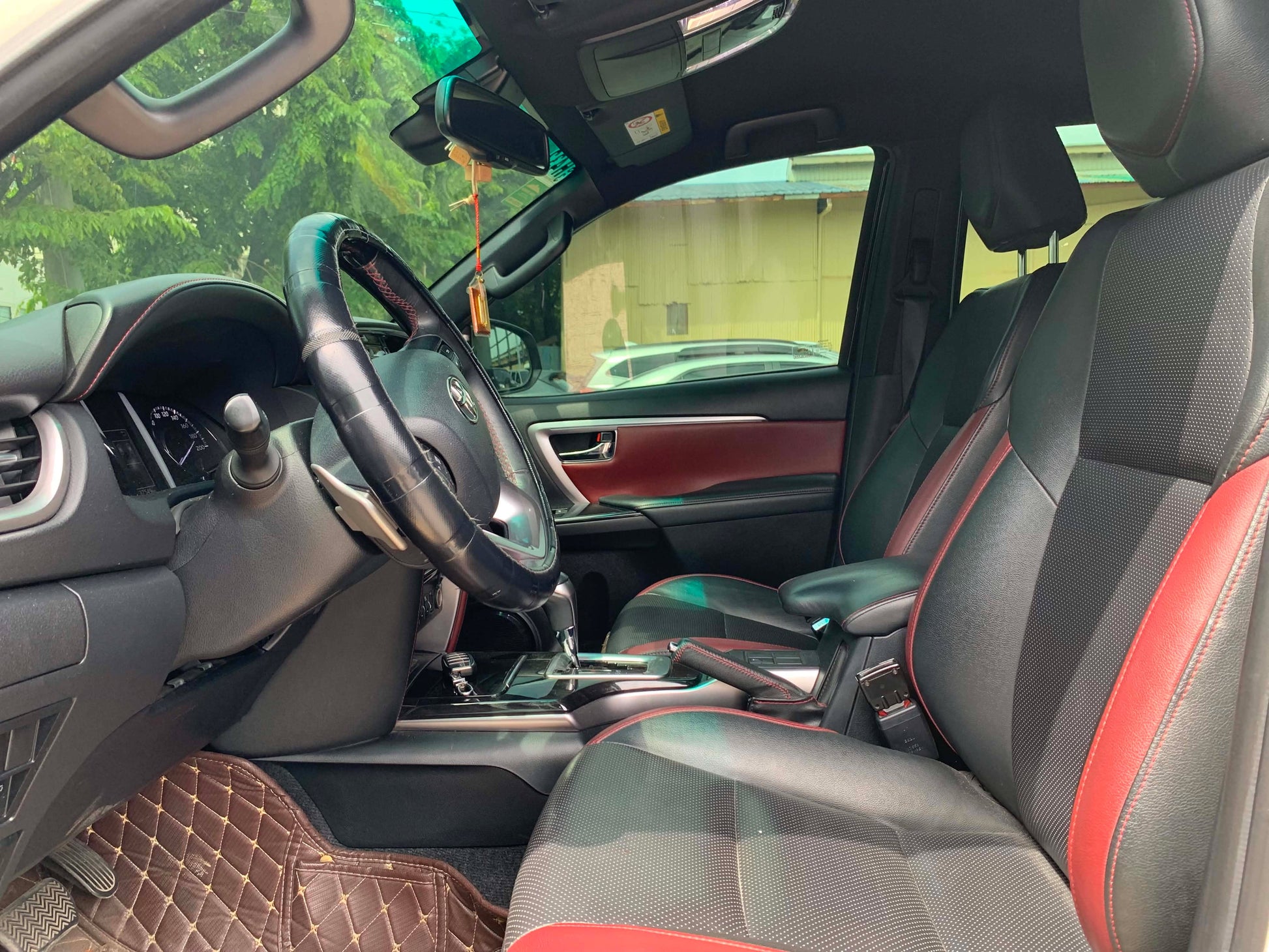NEW ARRIVAL! 2021 TOYOTA FORTUNER 2.8L LTD 4X2 AUTOMATIC TRANSMISSION (37TKMS ONLY!) Gold Aces Car Display Center