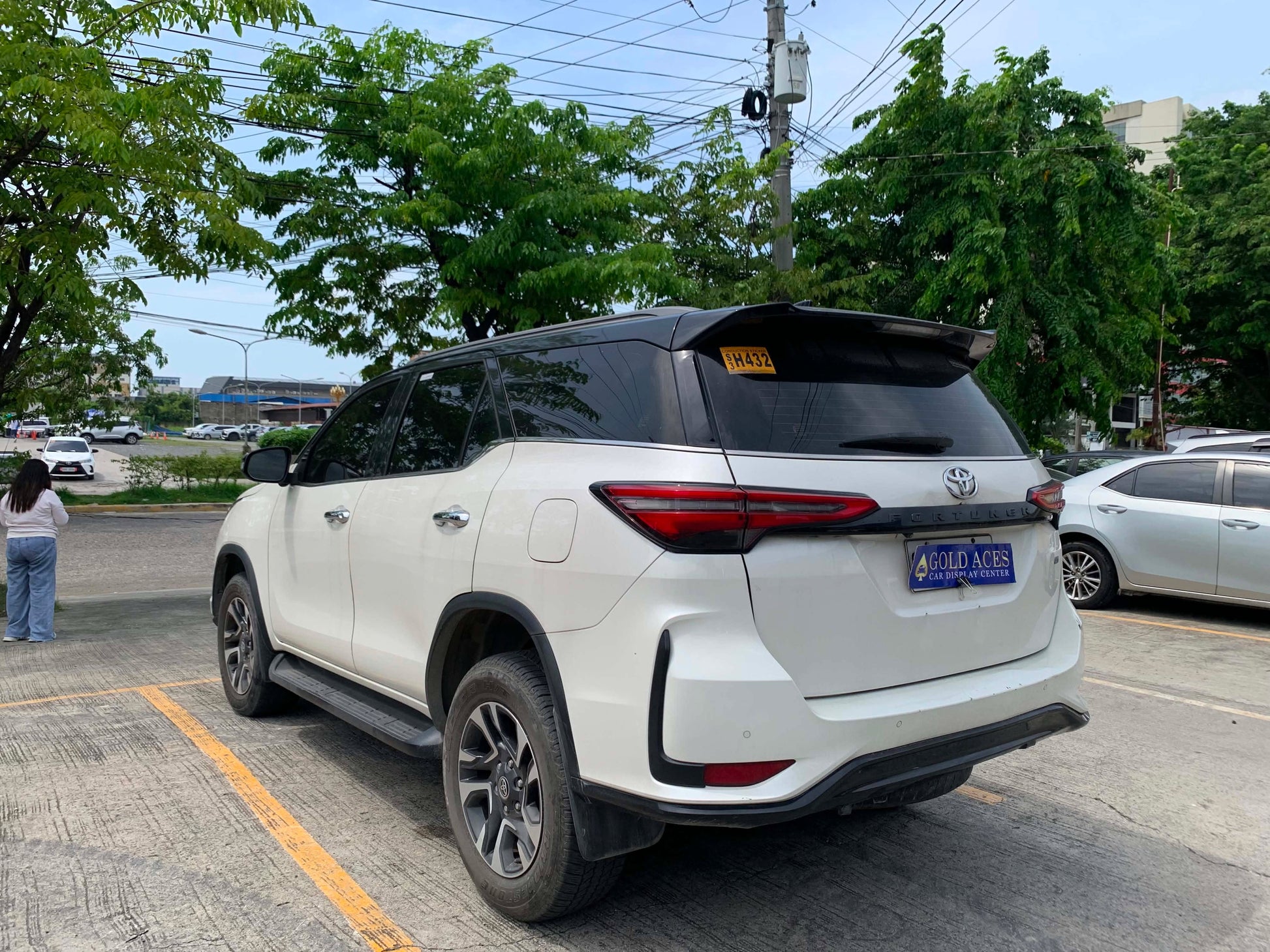 NEW ARRIVAL! 2021 TOYOTA FORTUNER 2.8L LTD 4X2 AUTOMATIC TRANSMISSION (37TKMS ONLY!) Gold Aces Car Display Center