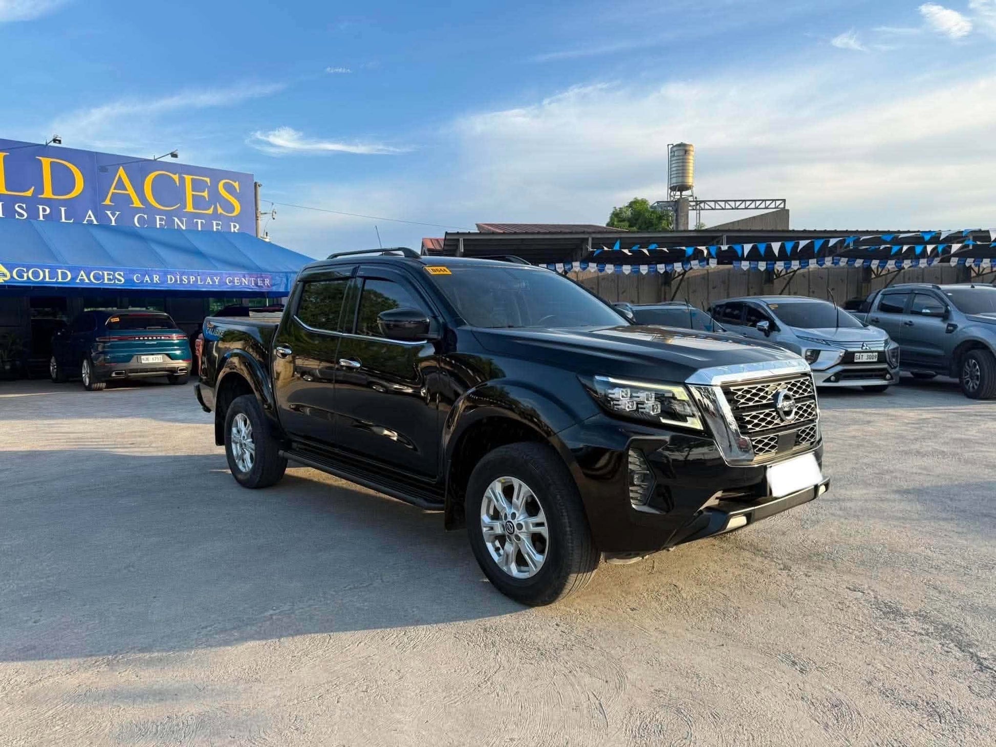 2022 NISSAN NAVARA 2.5L 4X2 VE AUTOMATIC TRANSMISSION Gold Aces Car Display Center