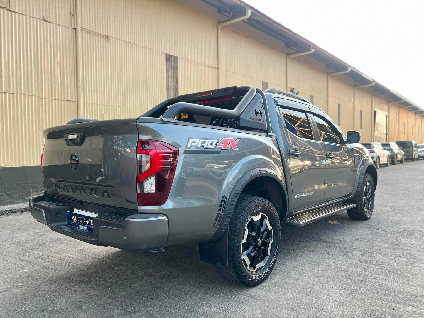 2021 NISSAN NAVARA VL 2.5L 4X2 AUTOMATIC TRANSMISSION Gold Aces Car Display Center
