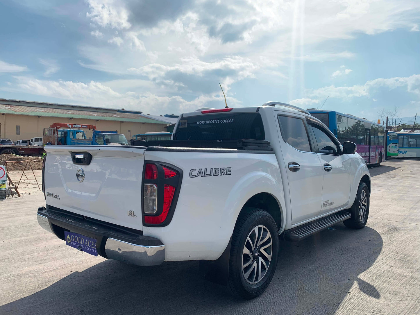 2019 NISSAN NAVARA 2.5L 4X2 EL AUTOMATIC TRANSMISSION Gold Aces Car Display Center