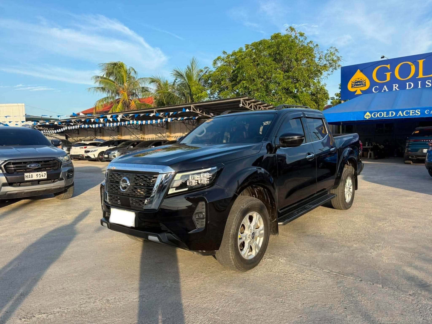 2022 NISSAN NAVARA 2.5L 4X2 VE AUTOMATIC TRANSMISSION Gold Aces Car Display Center