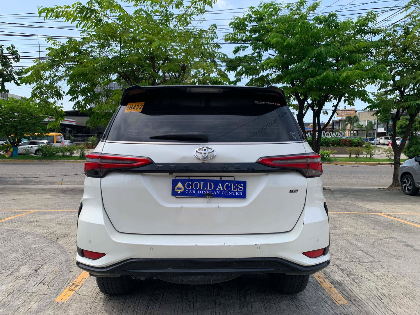 NEW ARRIVAL! 2021 TOYOTA FORTUNER 2.8L LTD 4X2 AUTOMATIC TRANSMISSION (37TKMS ONLY!) Gold Aces Car Display Center