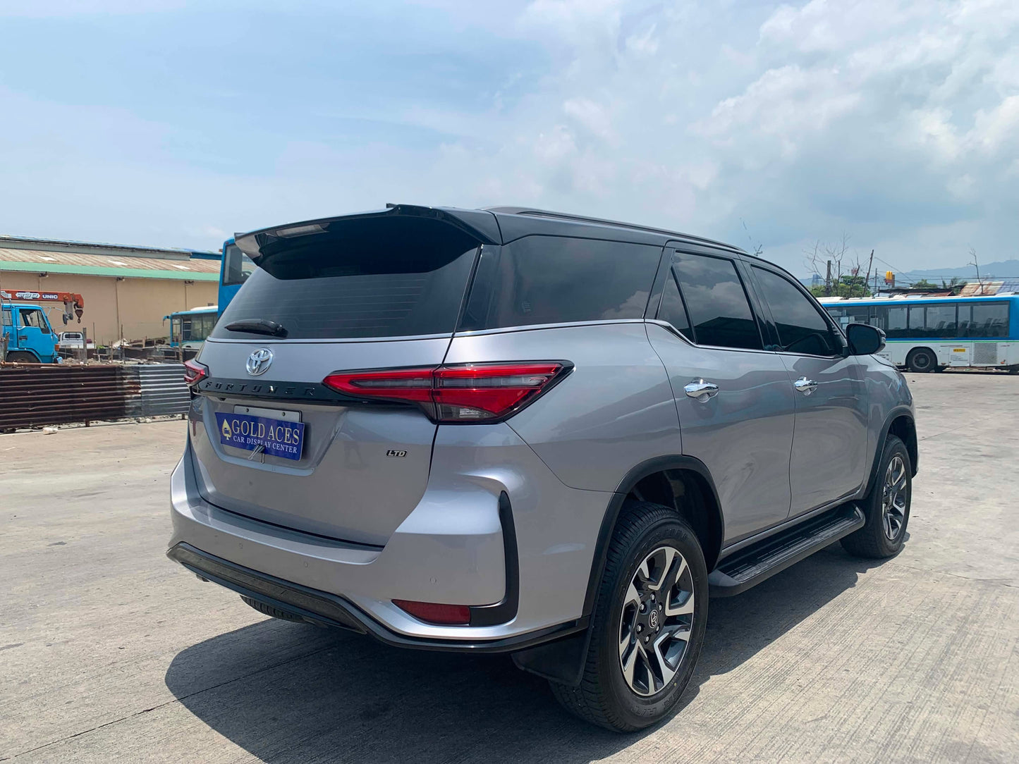 2022 TOYOTA FORTUNER 2.8L LTD 4X4 AUTOMATIC TRANSMISSION (14T KMS ONLY!) Gold Aces Car Display Center