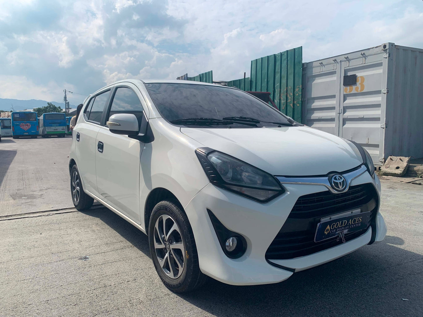 2017 TOYOTA WIGO G 1.0L  AUTOMATIC TRANSMISSION Gold Aces Car Display Center