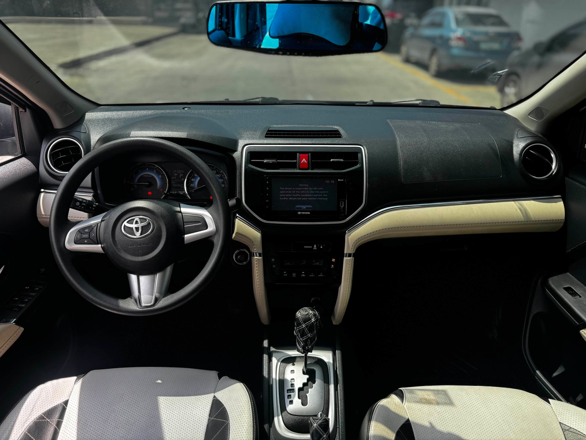 2018 TOYOTA RUSH 1.5L E AUTOMATIC TRANSMISSION Gold Aces Car Display Center