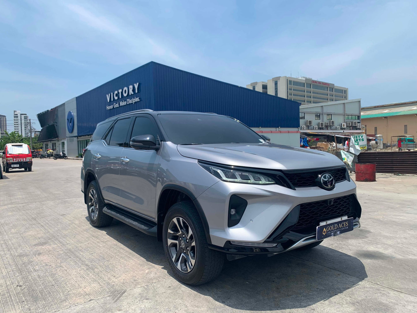 2022 TOYOTA FORTUNER 2.8L LTD 4X4 AUTOMATIC TRANSMISSION (14T KMS ONLY!) Gold Aces Car Display Center