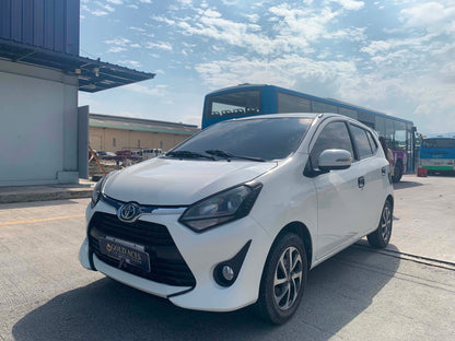 2017 TOYOTA WIGO G 1.0L  AUTOMATIC TRANSMISSION Gold Aces Car Display Center