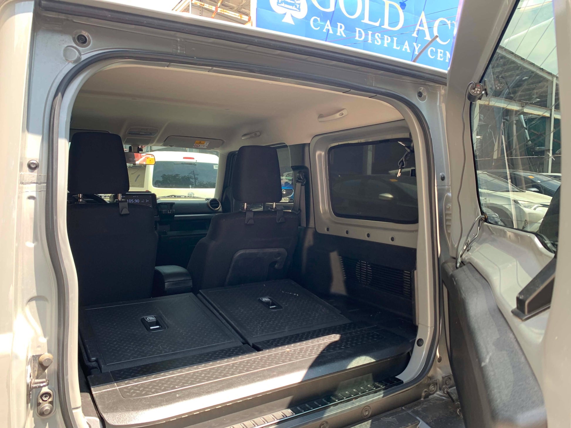 2021 SUZUKI JIMNY 1.5L GLX 3DR AUTOMATIC TRANSMISSION Gold Aces Car Display Center