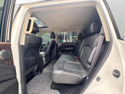 2023 NISSAN PATROL ROYALE 4X4 V8 5.6L AUTOMATIC TRANSMISSION (17TKMS ONLY!) Gold Aces Car Display Center