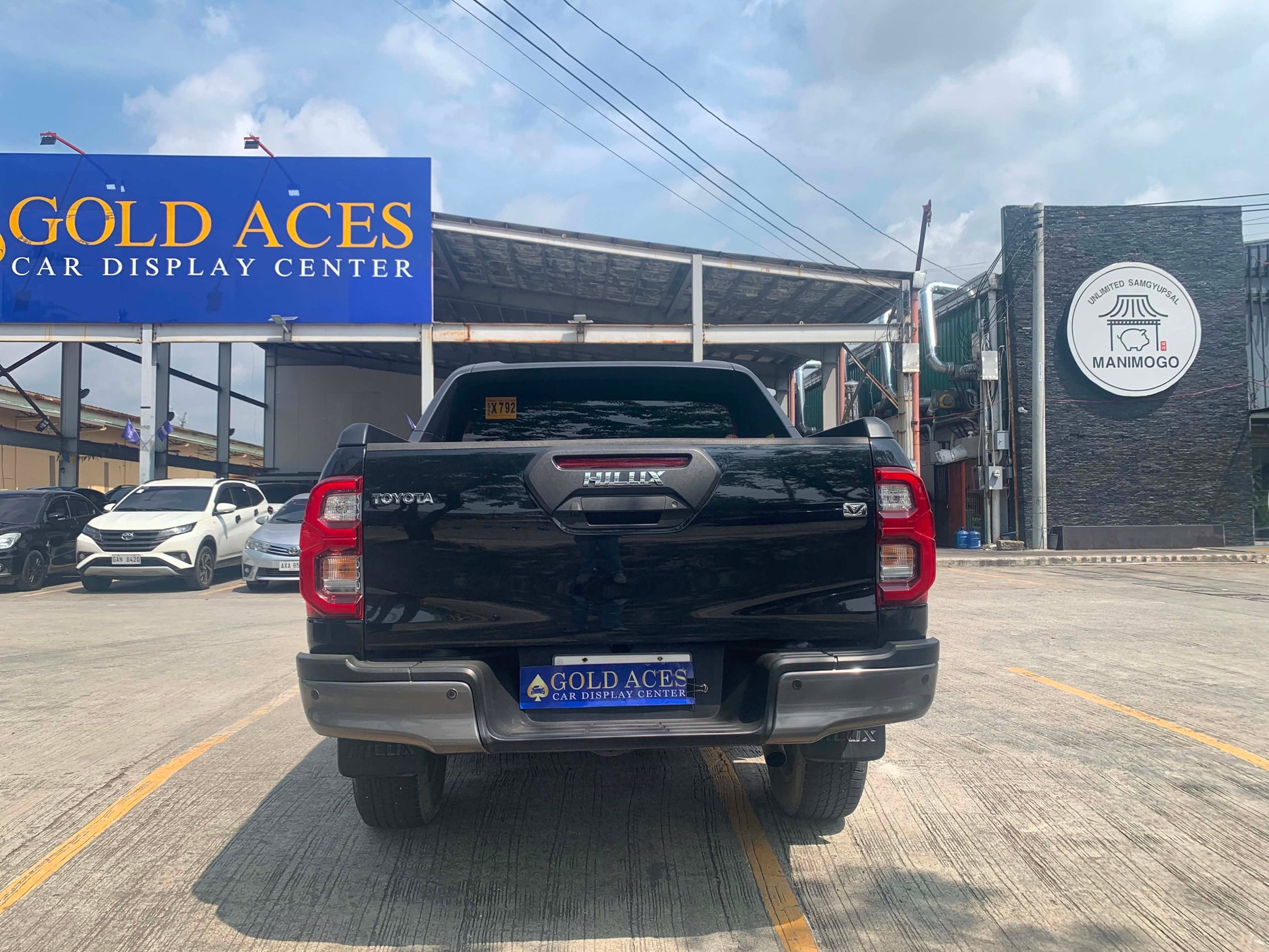 2021 TOYOTA HILUX CONQUEST V 2.4L AUTOMATIC TRANSMISSION (25TKMS ONLY!) Gold Aces Car Display Center