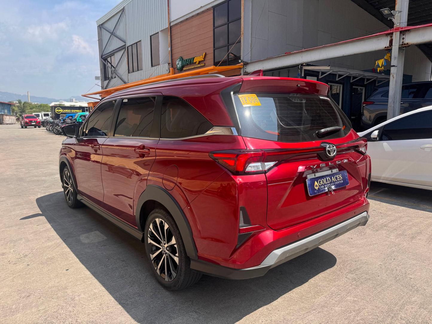 2023 TOYOTA VELOZ 1.5L V AUTOMATIC TRANSMISSION Gold Aces Car Display Center