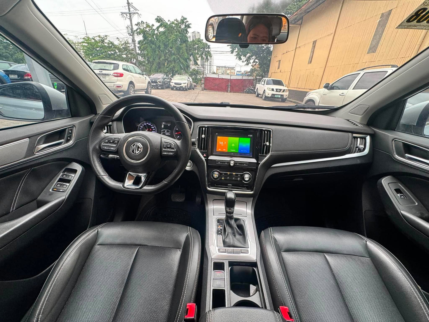 2019 MG RX5 STYLE 1.5L AUTOMATIC TRANSMISSION Gold Aces Car Display Center