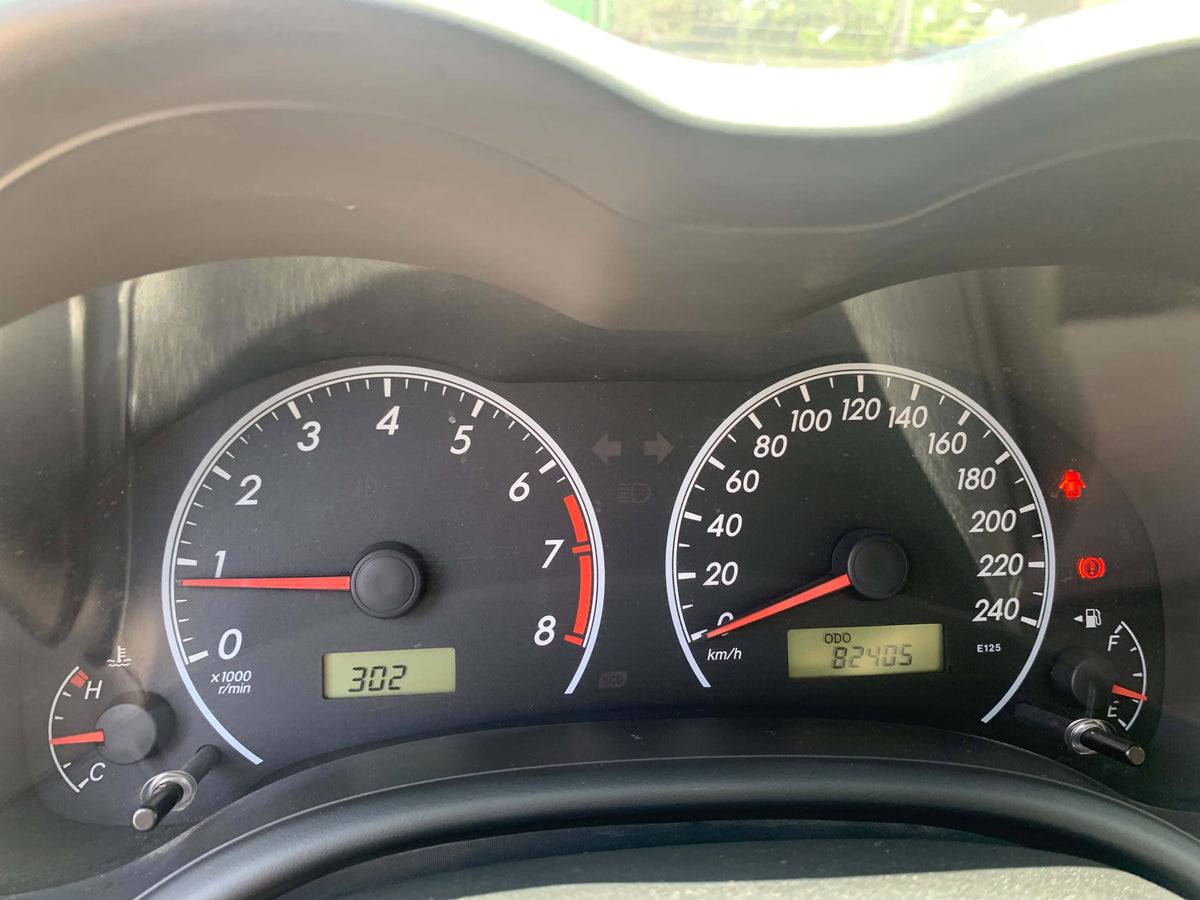 2011 TOYOTA ALTIS 1.6L G MANUAL TRANSMISSION Gold Aces Car Display Center
