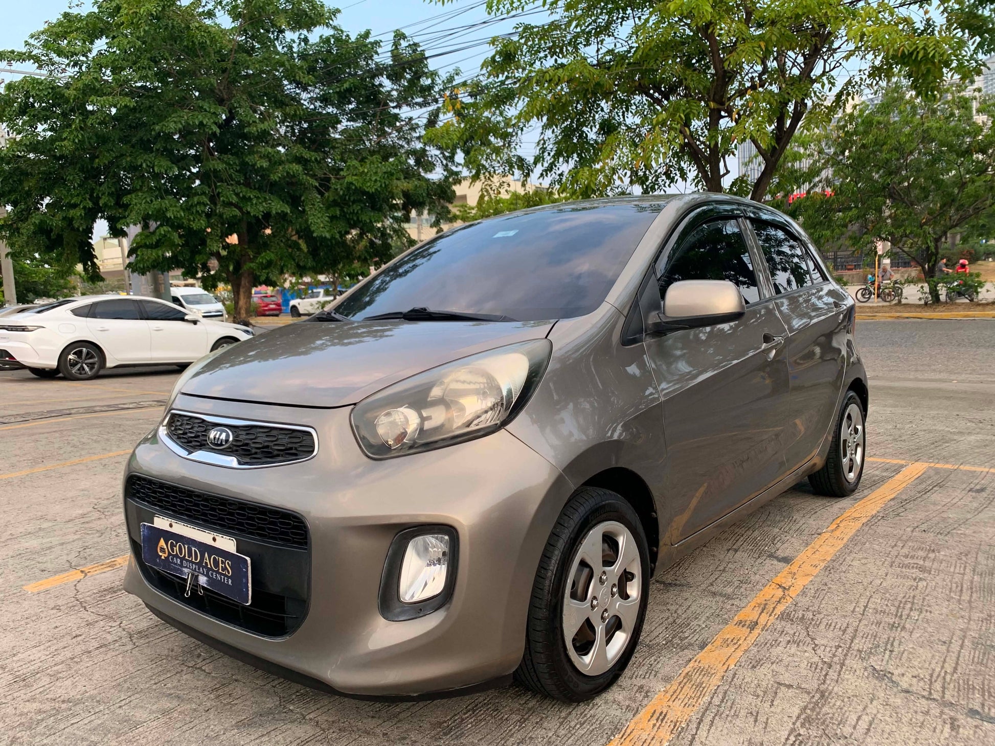 2016 KIA PICANTO 1.2L EX MANUAL TRANSMISSION Gold Aces Car Display Center