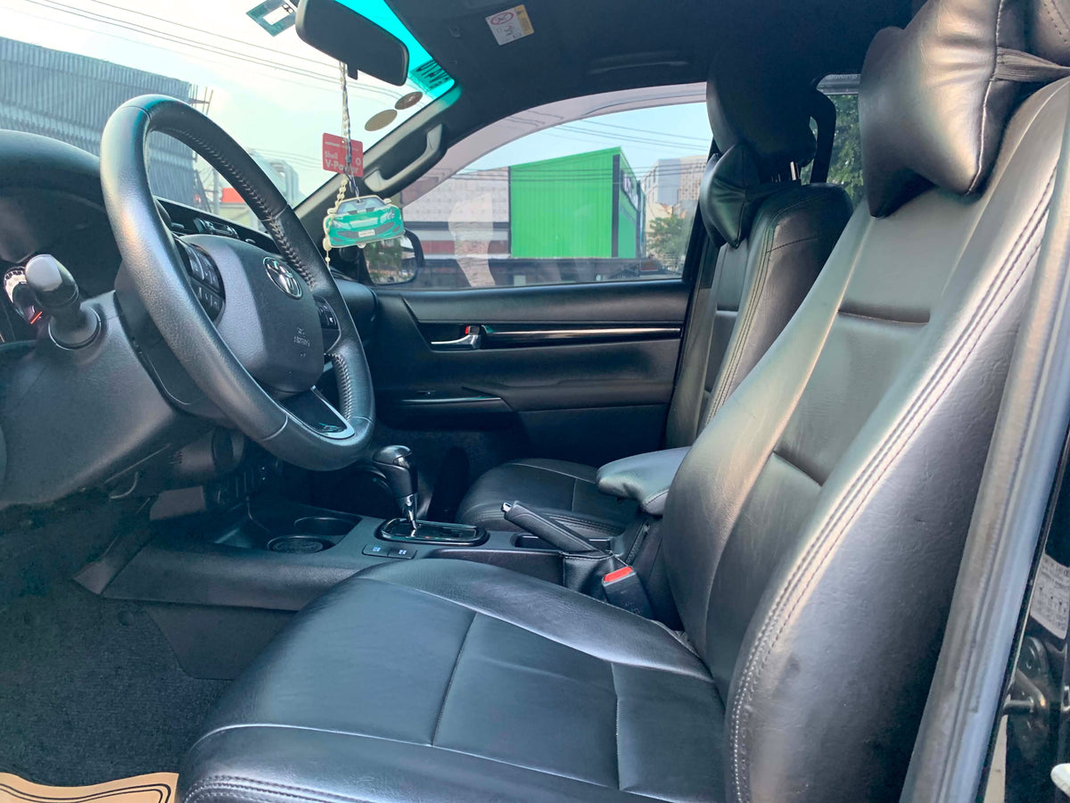 2018 TOYOTA HILUX CONQUEST G 2.4L 4X2 AUTOMATIC TRANSMISSION Gold Aces Car Display Center