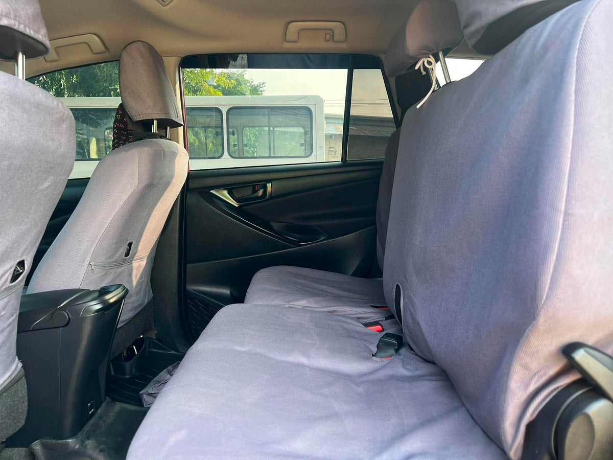 2022 TOYOTA INNOVA 2.8L E DIESEL AUTOMATIC TRANSMISSION Gold Aces Car Display Center