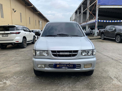 2002 ISUZU CROSSWIND 2.5L DSL MANUAL TRANSMISSION Gold Aces Car Display Center