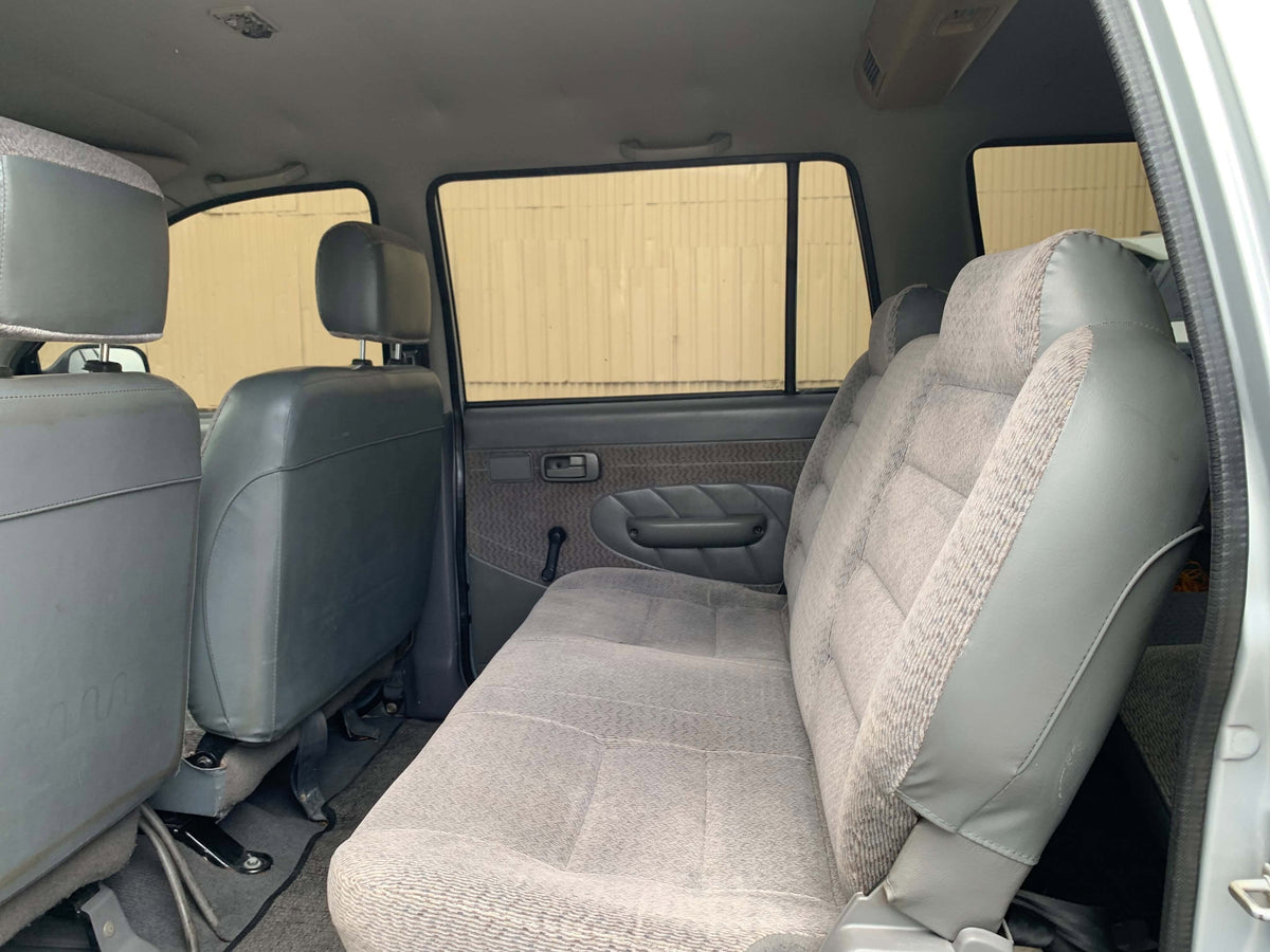 2002 ISUZU CROSSWIND 2.5L DSL MANUAL TRANSMISSION Gold Aces Car Display Center
