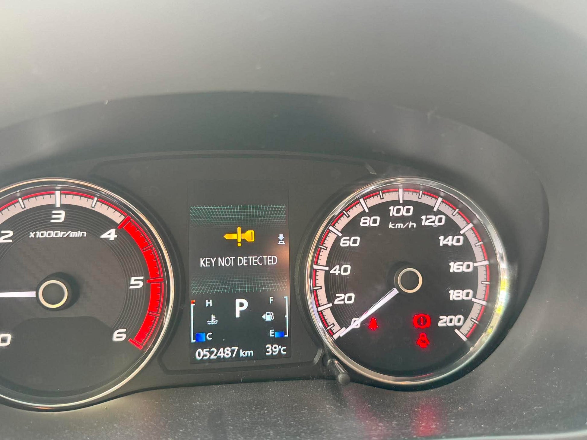 2019 MITSUBISHI STRADA 2.4L GLS 4X2 AUTOMATIC TRANSMISSION Gold Aces Car Display Center