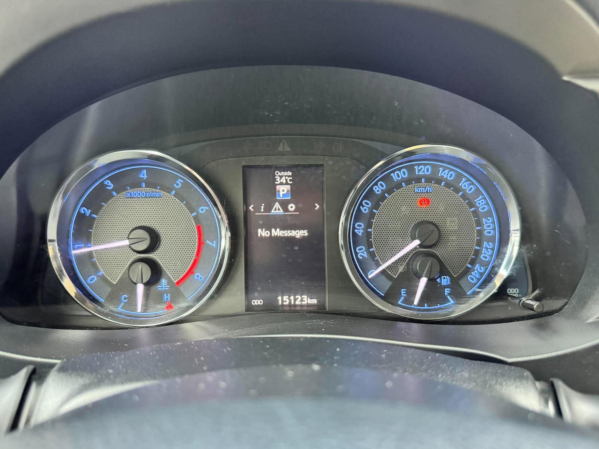 2015 TOYOTA ALTIS V 1.6L AUTOMATIC TRANSMISSION (16TKMS ONLY!) Gold Aces Car Display Center