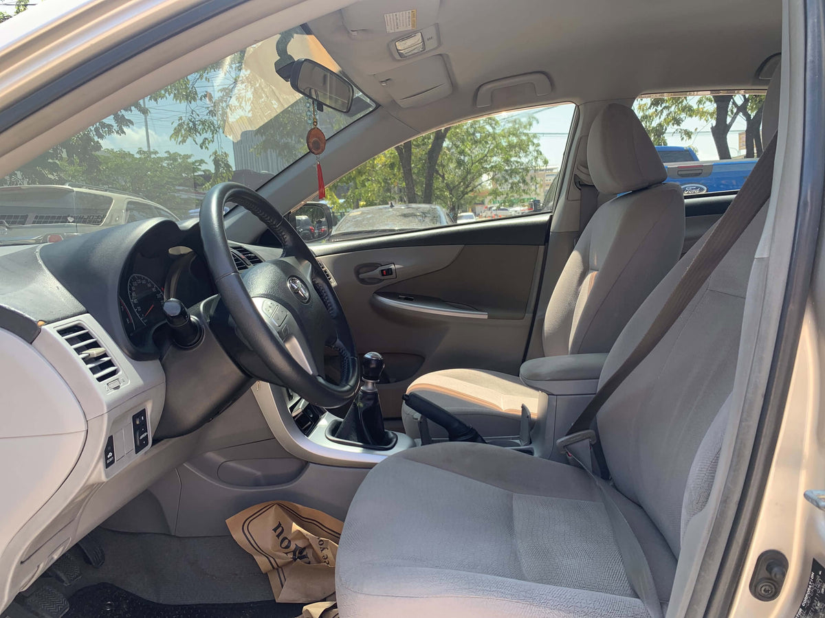 2011 TOYOTA ALTIS 1.6L G MANUAL TRANSMISSION Gold Aces Car Display Center