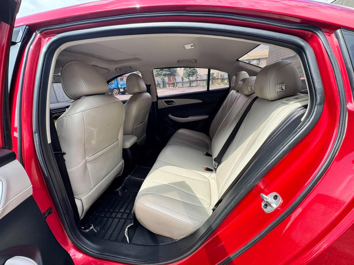2022 MG 5 1.5L AUTOMATIC TRANSMISSION Gold Aces Car Display Center