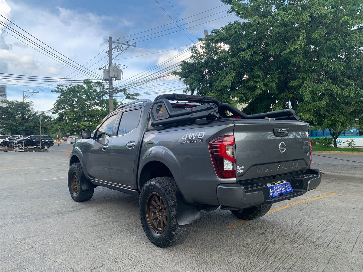 2022 NISSAN NAVARA VL 2.5L 4X4 AUTOMATIC TRANSMISSION Gold Aces Car Display Center