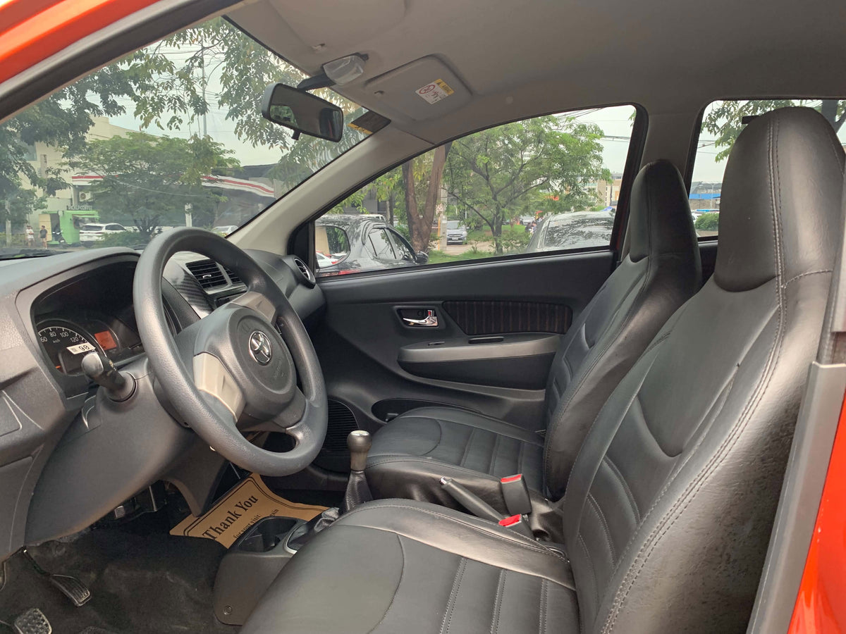 2018 TOYOTA WIGO E 1.0L MANUAL TRANSMISSION Gold Aces Car Display Center