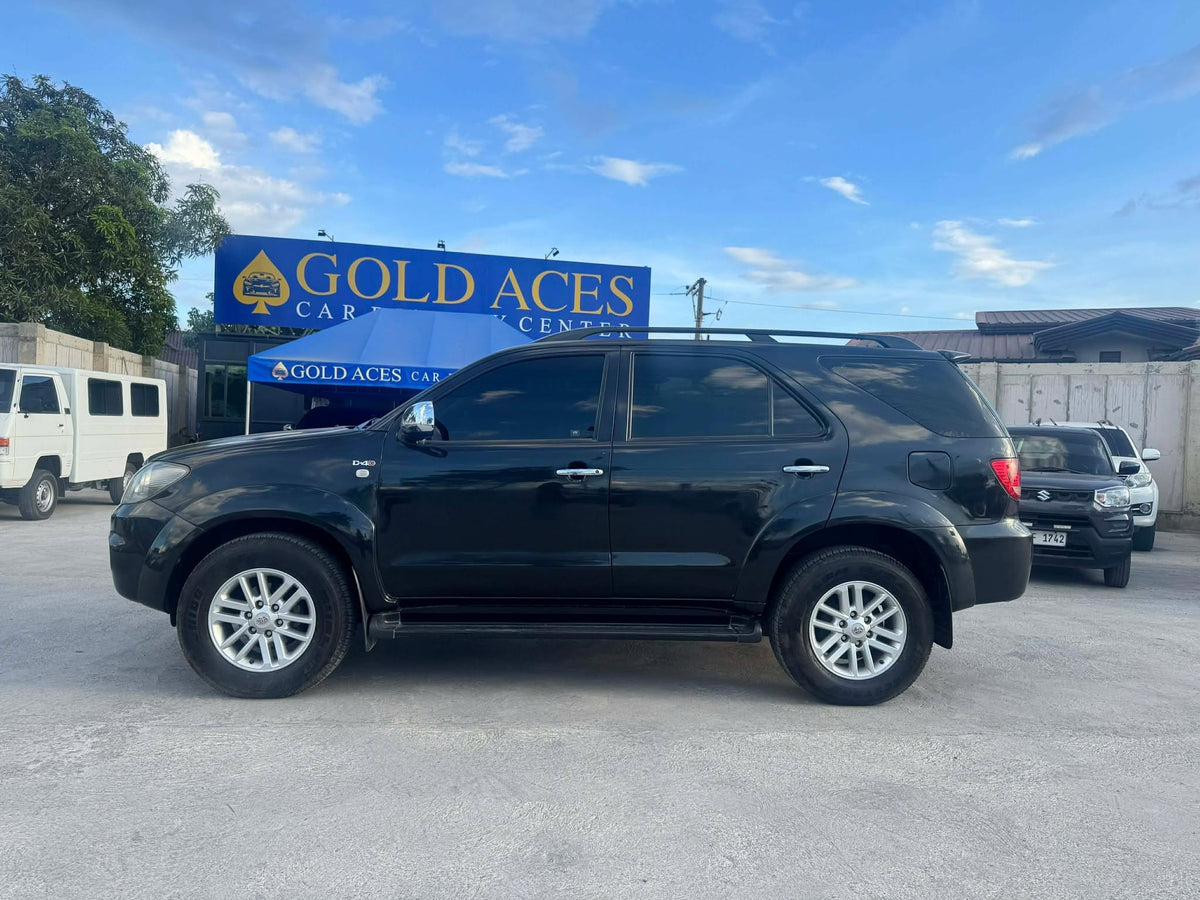 2008 TOYOTA FORTUNER 2.5L 4X2 AUTOMATIC TRANSMISSION Gold Aces Car Display Center