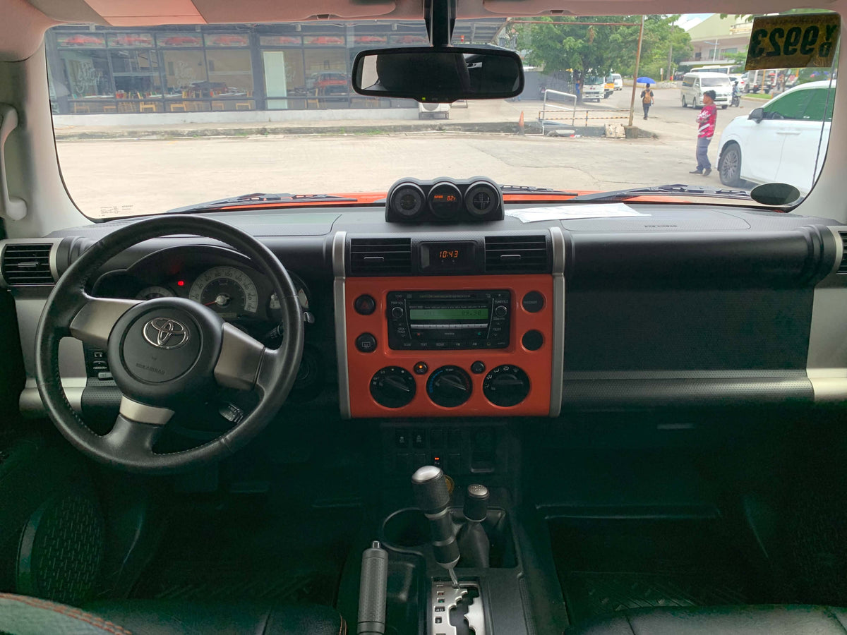 2014 TOYOTA FJ CRUISER 4.0L AUTOMATIC TRANSMISSION (41TKMS ONLY!) Gold Aces Car Display Center