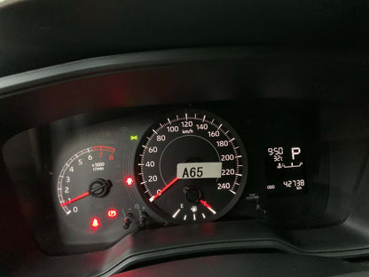 2023 TOYOTA COROLLA CROSS 1.8L G AUTOMATIC TRANSMISSION Gold Aces Car Display Center