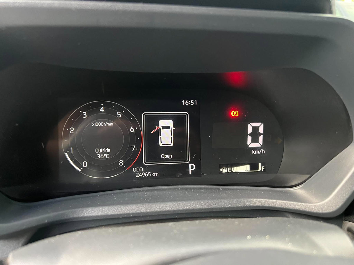 2022 TOYOTA VELOZ 1.5L G AUTOMATIC TRANSMISSION (24TKMS ONLY!) Gold Aces Car Display Center