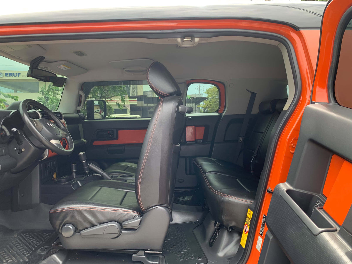 2014 TOYOTA FJ CRUISER 4.0L AUTOMATIC TRANSMISSION (41TKMS ONLY!) Gold Aces Car Display Center