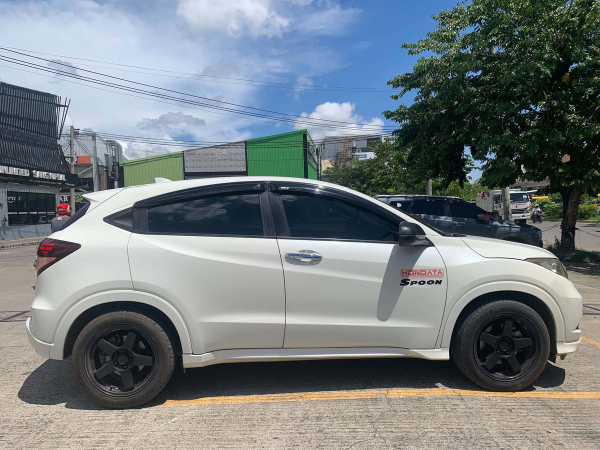 2015 HONDA HRV EL 1.8L AUTOMATIC TRANSMISSION Gold Aces Car Display Center