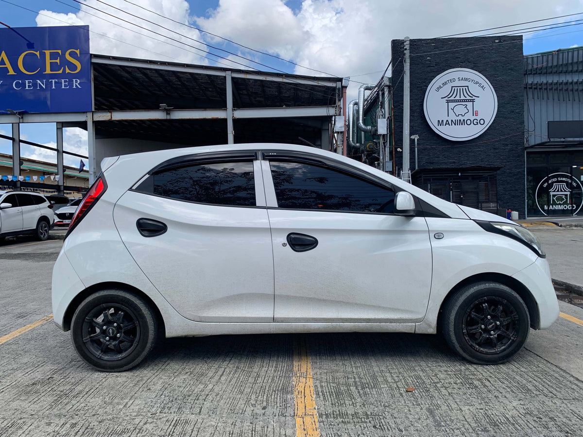2016 HYUNDAI EON 0.8L MANUAL TRANSMISSION Gold Aces Car Display Center