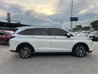 2022 TOYOTA VELOZ 1.5L G AUTOMATIC TRANSMISSION (24TKMS ONLY!) Gold Aces Car Display Center