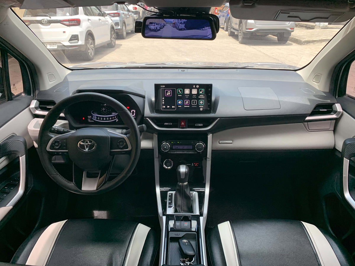 2023 TOYOTA VELOZ 1.5L V AUTOMATIC TRANSMISSION Gold Aces Car Display Center